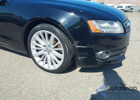 2010 Audi A5 2.0T Premium z USA, uszkodzony, nr VIN WAUVFAFH0AN022427